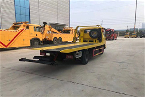 双滦非事故拖车